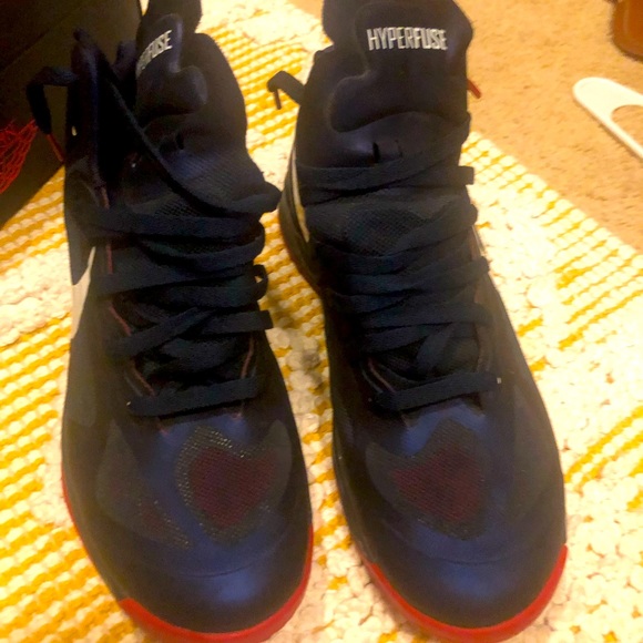 Men’s worn once Nike Sneaker.  11.5 - Picture 1 of 7